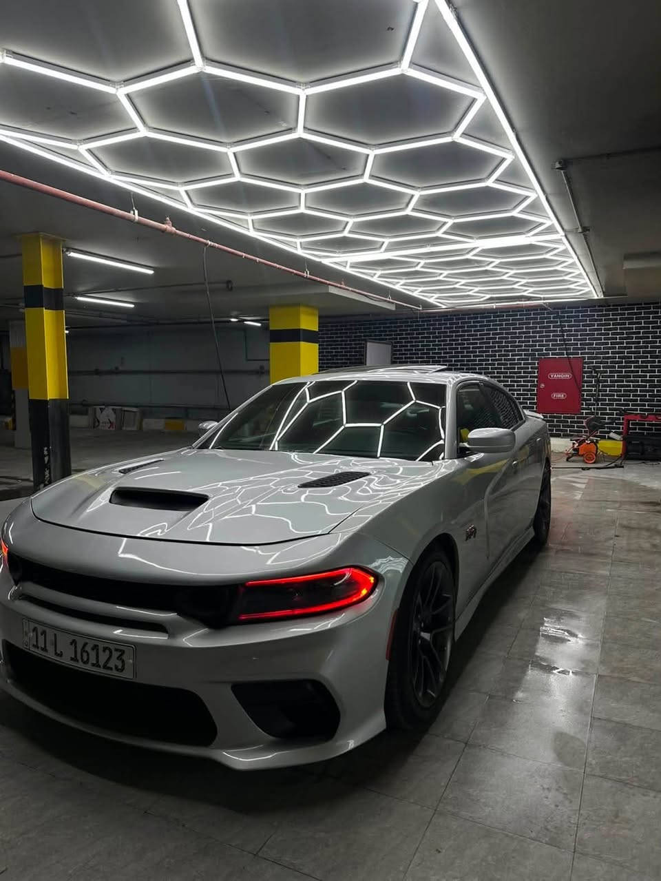 دوج جارجر سكات باك للبيع
(Dodge Charger Scat Pack) - موديل 2022 

سيارة بقمة النظافة وجاهزة للمشتري:
 النوع والفئة: دوج تشارجر سكات باك 
(Scat Pack)
 الموديل: 2022
 المحرك: 8 سلندر (V8)
  وارد أمريكي
 اللون: رصاصي مميز
 الرقم: بغداد (جاهزة وتحويل مباشر)
 المسافة المقطوعة (المشي): 18 ألف ميل فقط
لتواصل اتصال على هذا الرقم
رقم الهاتف ***********
