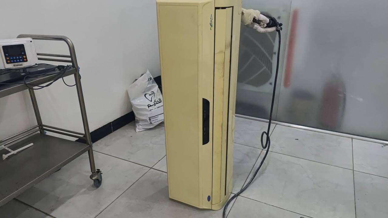 سبلت كارير 2 طن حار بارد بحالة ممتازه سعر 450 للتواصل ***********
