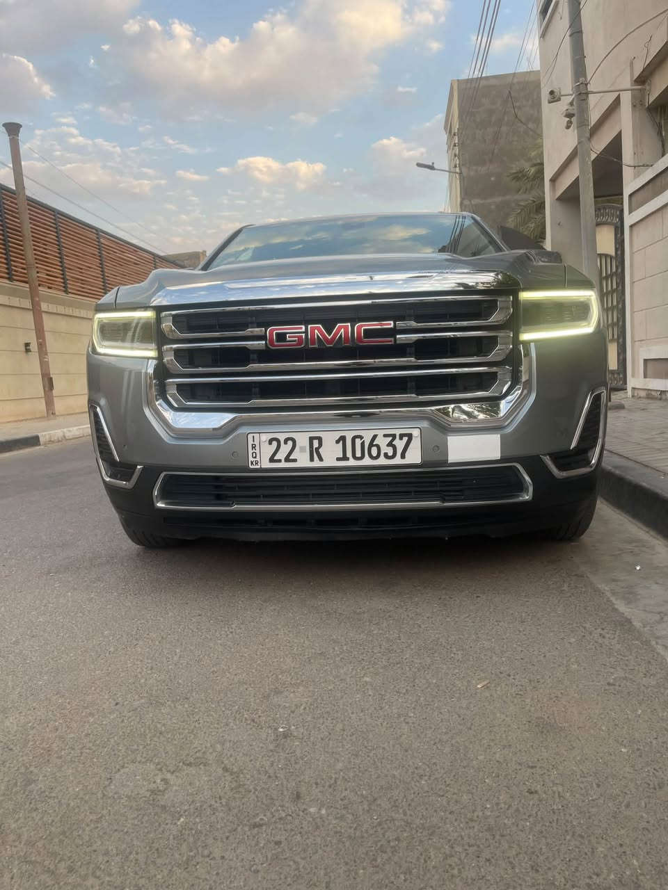 GMC اكاديا 2023 Sle
محرك 2000 تيربو 
وارد امريكي ضربتها الجاملغ الايمن بالطرف وشوي من الباب 
مواصفاتها نص فول
نقاط عمياء
رادار امامي
حساسات امامية خلفية
توقف ذاتي
صندوق كهرباء
تحديد مسار
تنبيه اصطدام 
تشغيل عن بعد
تدفئة كشنات
كشنات منفصل مخمل
كاميرا خلفية
كار بلي اوتو
اربع بصمات بالباب
ماشية 62000 كيلو
سيارة جديدة بمعنى الكلمة من كير ومكينة وتبريد وحدادية وتايرات
رقم اربيل سنوية جديدة

السعر 255 ورقة وبيها مجال للشراي الجاد 
رقم ***********
