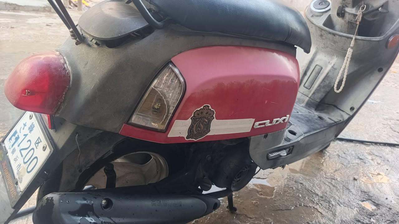 سلام عليكم دراجه ماكس بوليس دراجه حلوه ونضيفه كهربايات كله شغال سلف  بس بيه بدايه خيط دخان اتصل على رقم وبيك خير ودلل ***********
