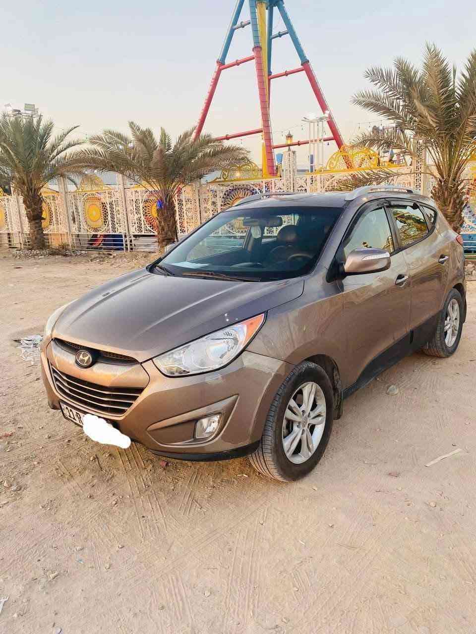 توسان مديل  13رقم بغداد الجديد
المواصفات/فول عدا الفتحه والبصمه
مكينه 2000دوش
كير AT/ كشاف/تحكم جهتين/شاشه/ويلكب/داخل جلد
فول عدا البصمه والفتحه
 ضربتها من امريكا (باب السايق وعكس السايق مرجعات بلاديات) والباقي كله كفاله عامه
سياره نضيفه إستخدام شخصي على كد الدوام مال ابنيه
كير مكينه  تبريد ثلج
تخم تاير 
متصرف عليه ابد
جاهزه داخله جديد
السعر 108ورقه
للإستفسار/  ***********
العنوان /كربلاء او بغداد
