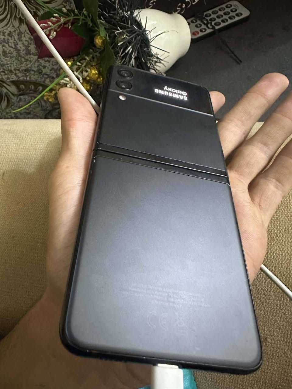 سلام عليكم سامسونك z 5G   256ذاكرة اسود شخط مابي فول مواصفات بي هواي فتحة كاملة ينفتح مو مثل ذن بلسوك سعرة٦٥٠ او مراوس بايفون ١٤pro max وفوك *********** بغداد زعفرانية
