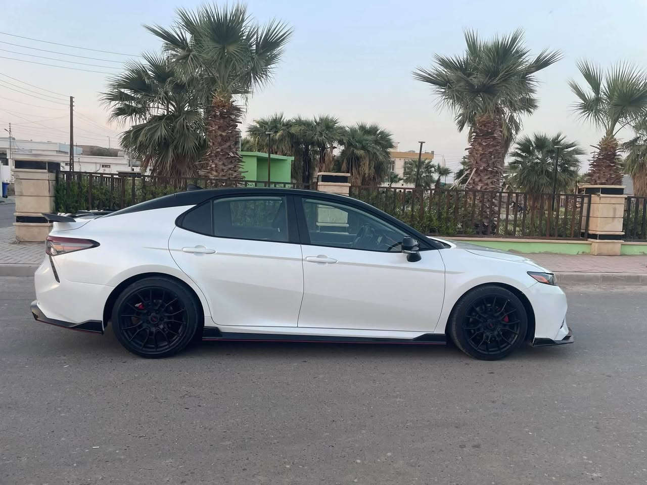 للبيع سياره كامري TRD موديل 24 محرك 6
ماشيه 49 الف الضرر موجود بالصور..
رقم نينوى بإسمنا شرط التحويل.. 
السيارة حيل نظيفه ترايها ع مكه شرط..
جبتها من أمريكا على أيدي.. 
السعر 227 ورقه ومجالها حگ الجيه..
للإستفسار الاتصال
***********
***********
