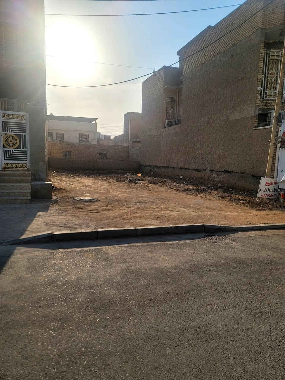 حي الجامعي 
أرض للبيع ٢٠٠ متر على شارع سايدين 
#حي_الجامعي
للاتصال ***********
