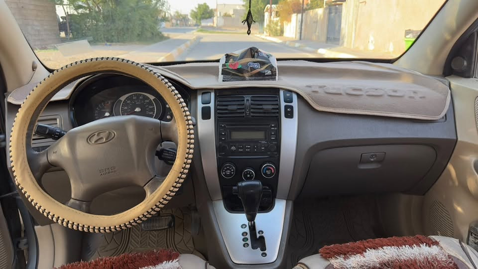 توسان 2008
بيها فقط جامرلغ يمنه ضرر بسيط موضح بالصور
6 سلندر 2700
عنوان ديالى
85$ وبيها مجال
***********
