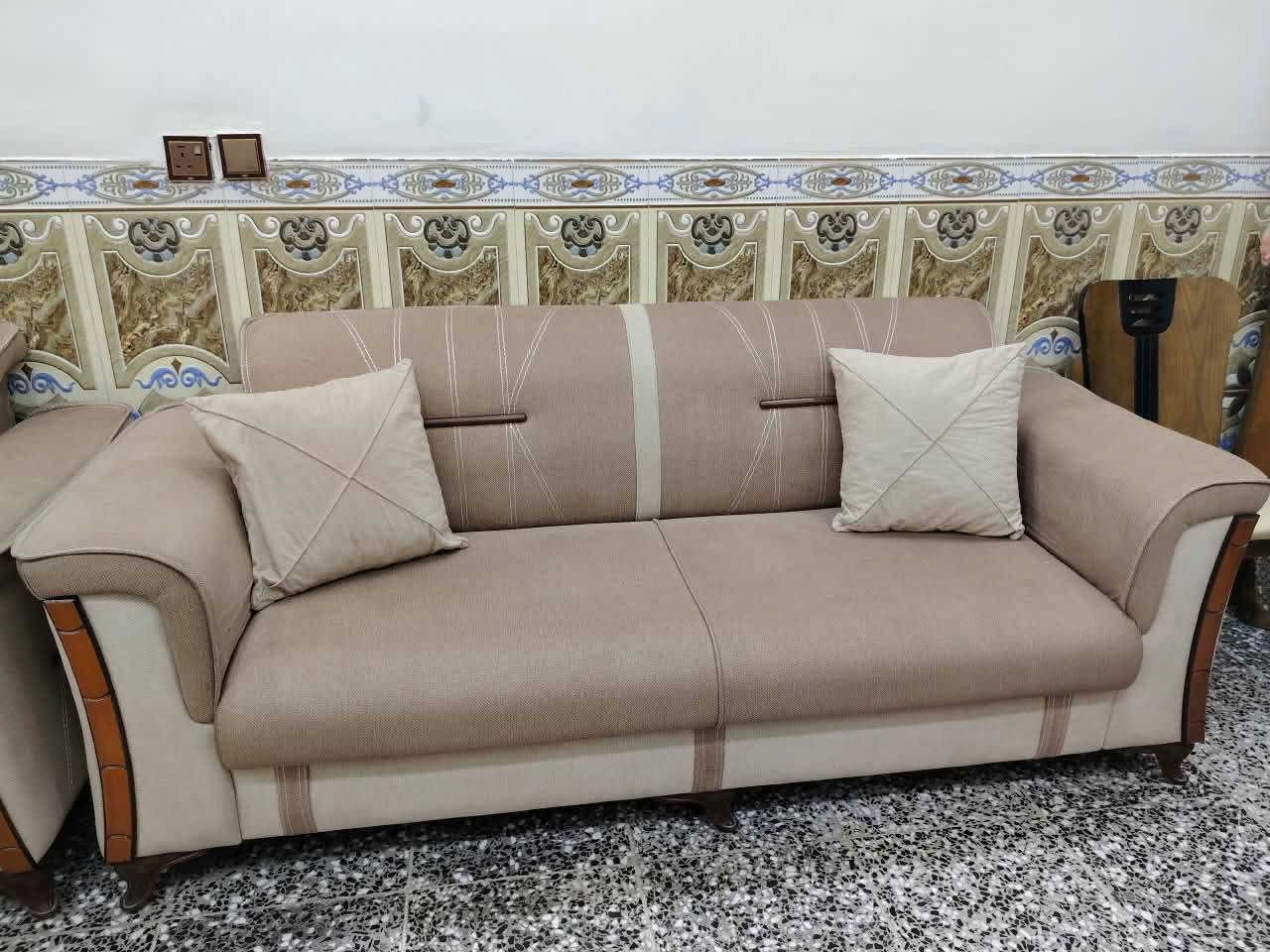 للبيع
عشرة مقاعد اي استفسار اتصال بل رقم / *********** ابو مصطفئ
