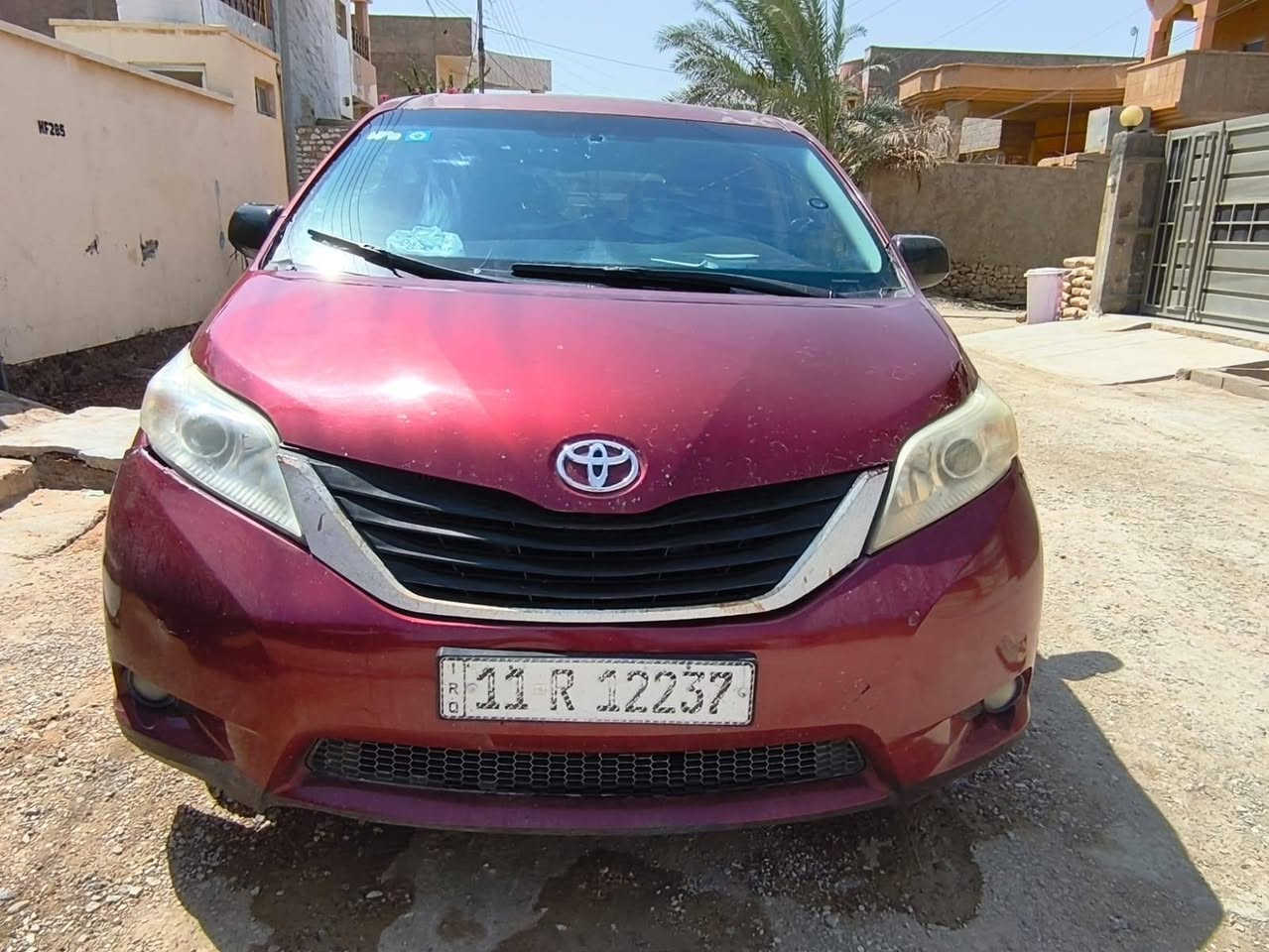 للبيع تويوتا سينا ٢٠١٢ فول مواصفات رقم بغداد باسمي دخول شبه كلين وبالعراق باب السايق وسلايت بدون صبغ تبديل نفس اللون السعر 145 وبيهه مجال للاتصال ***********
