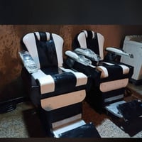 ميز حلاقة ٣م • فاترينات اضاءة • ديوانيه حي الفرات