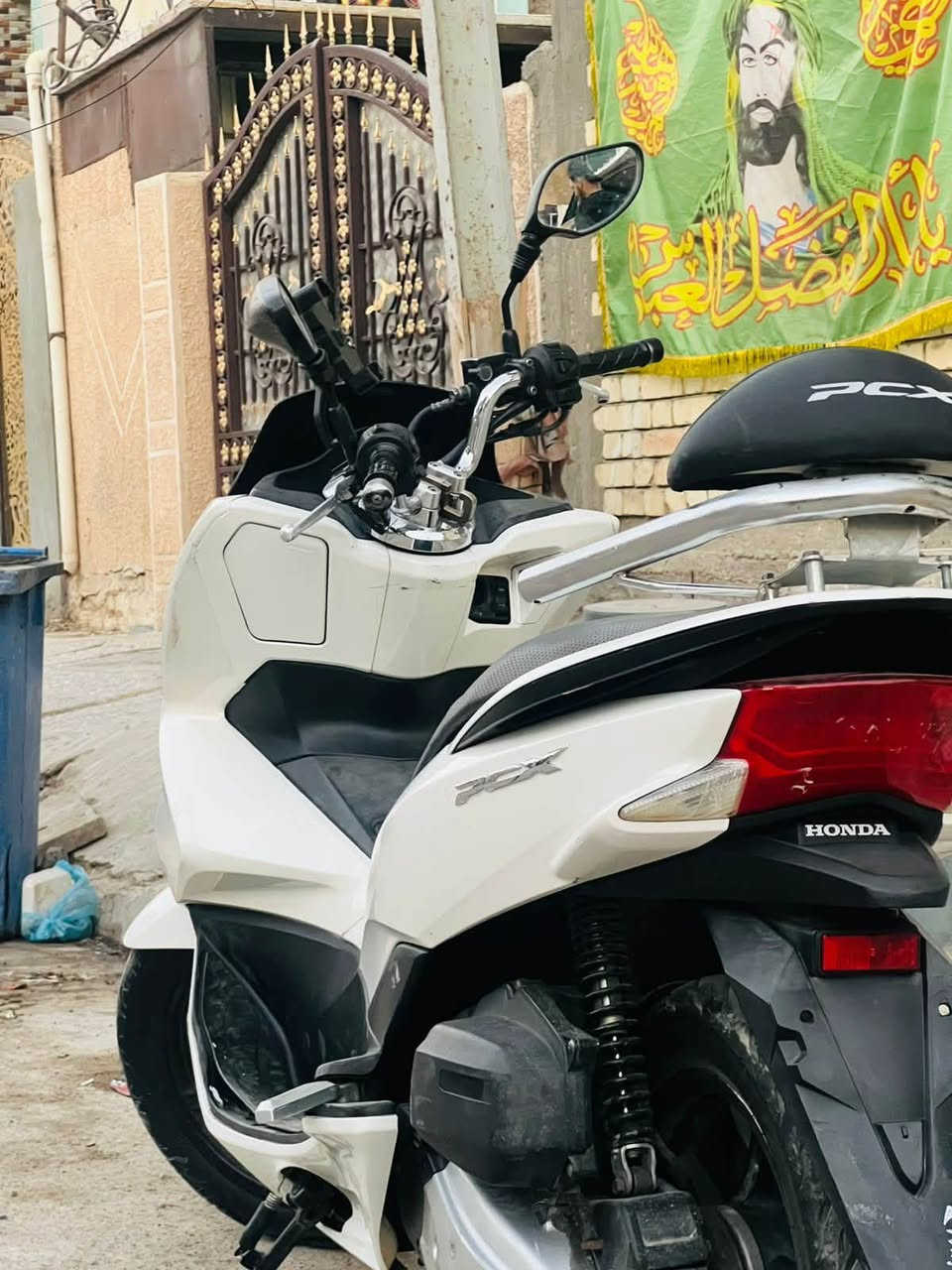 السلامو عليكم دراجه بيسي ايكس مكينه 150سيسي دراجه نضيفه وحلوه ماشيه 15الف ياباني جيل الثاني تجي تفحص وتجيك الدراجه يله تاخذ العنوان شعب حيور رقم  الهاتف
 لسعر 1850 وبيه مجال للطيبين
‭***********‬
