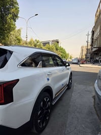 كيا سورنتو موديل 2026 رقم بغداد بأسمي ماشيه 9000  بنراما كشنات مخمل وي...