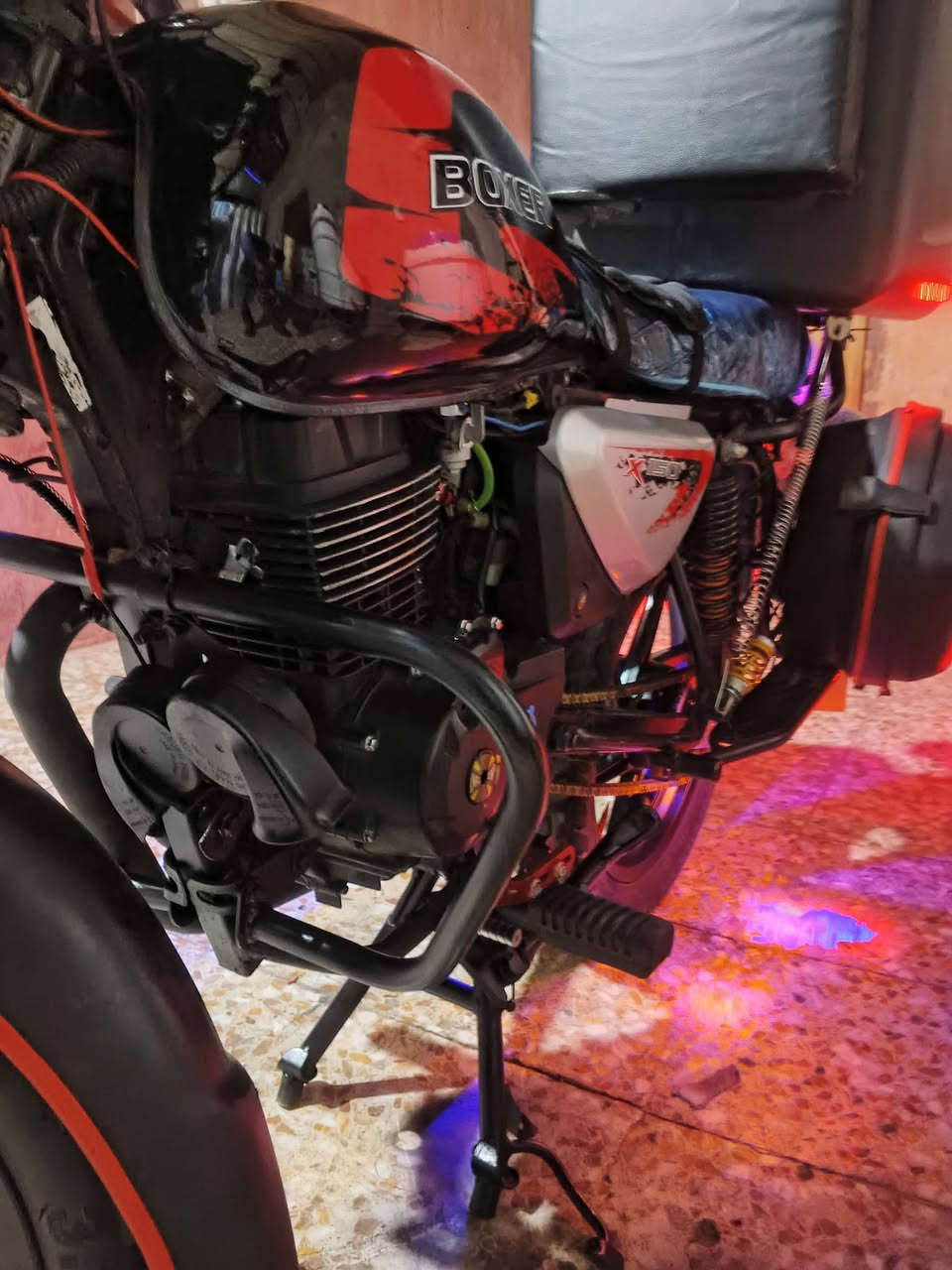 سلام عليكم شباب درجعه النوع بوكسر مديل 21جبلي بل جيس محرك ديوان 26بل جيس درجه كامل من كلشي تريد بس خيال  كفال عامه مزوعه غرض حته السويج مزود نضام جي اس بيها بصمه تشغيل عن بعد نظام انذار ومثل مشتوف عينك شحجي قليل بيها تخم تايرت جديد عيبها الوحيد بدون رقم صولي متانيه بس يفنتح الترقيم كبل تصير رقم كامله ورقها من كلشي السعر مالتها ب مليونين قفل بدون عمله شباب رجا اذا مو ابو مصحله لا تعبني دراجه هواي خاسر بيها فتح حسابه وحسب انت بدون ماحجي اني هاذا رقمي *********** وتساب خاف ماموجد بل فيس وتحياتي للجنايه
