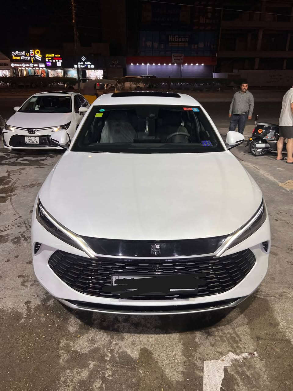 سلام عليكم BYD Qin L سيارة لاكچري فول مواصفات سلايد بانورما كاميرات حساس امامي خلفي شاشة كبيرة قلاب كرسي كهرباء البطارية الكبيرة 120k منفذين للشحن سيارة جدا نضيفة ونصبتها حلوةماشية 9 الاف رقم بغداد بأسمي  بيها ملاحظة بالصندوق بدون صبغ السيارة تفاصيل اكثر الاتصال بالرقم *********** متوفر واتساب مكان السيارة بغداد زيونة او شارع فلسطين السعر 24300 بيها مجال  تحياتي.
