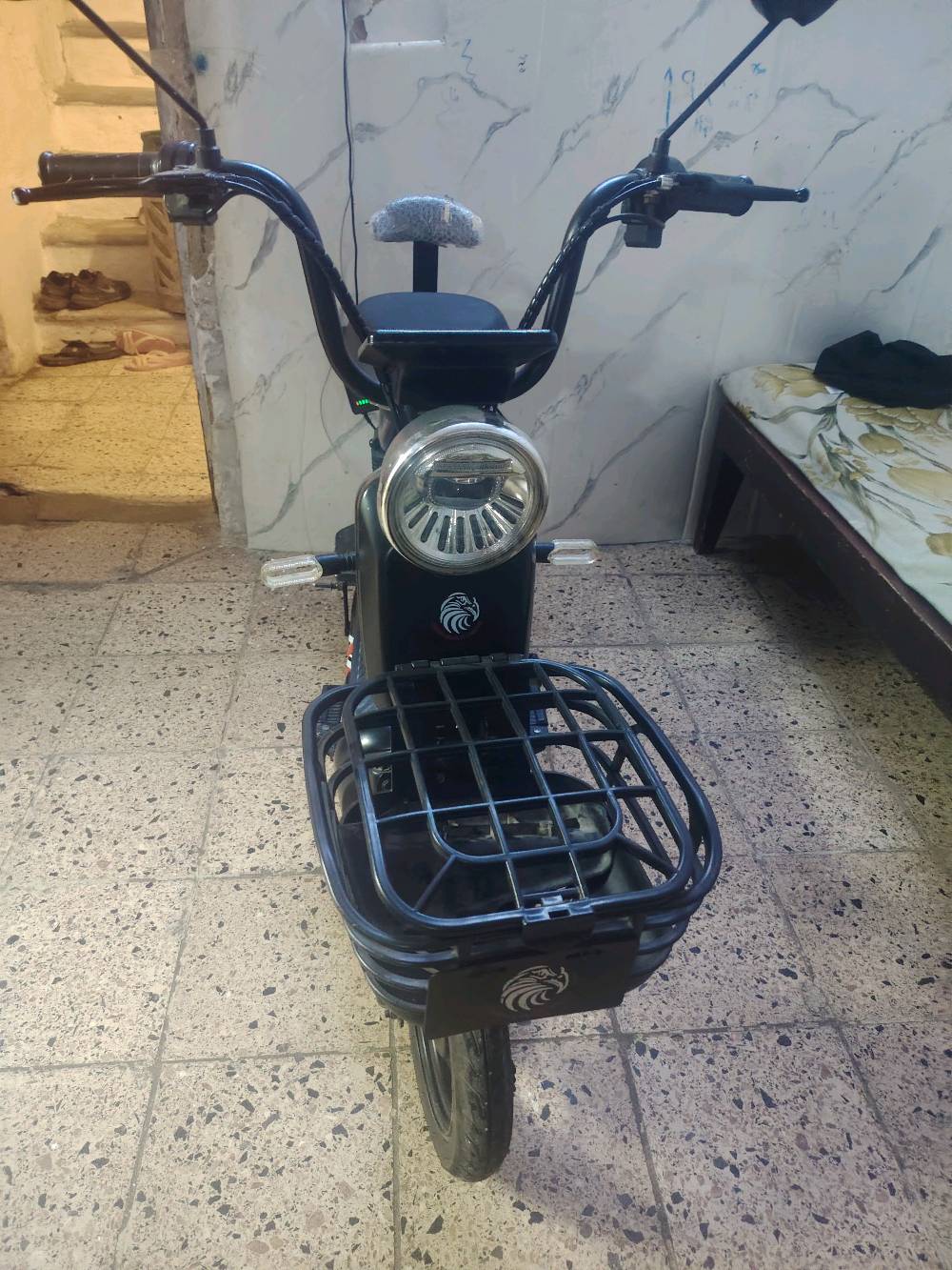 سلام عليكم دراجه شحن حجم 14 جديد نظيفه شاحنه جديده كامله وا مكمله سعره 250 قفل عنواني بغداد جميله شارع خير الله رقم ***********