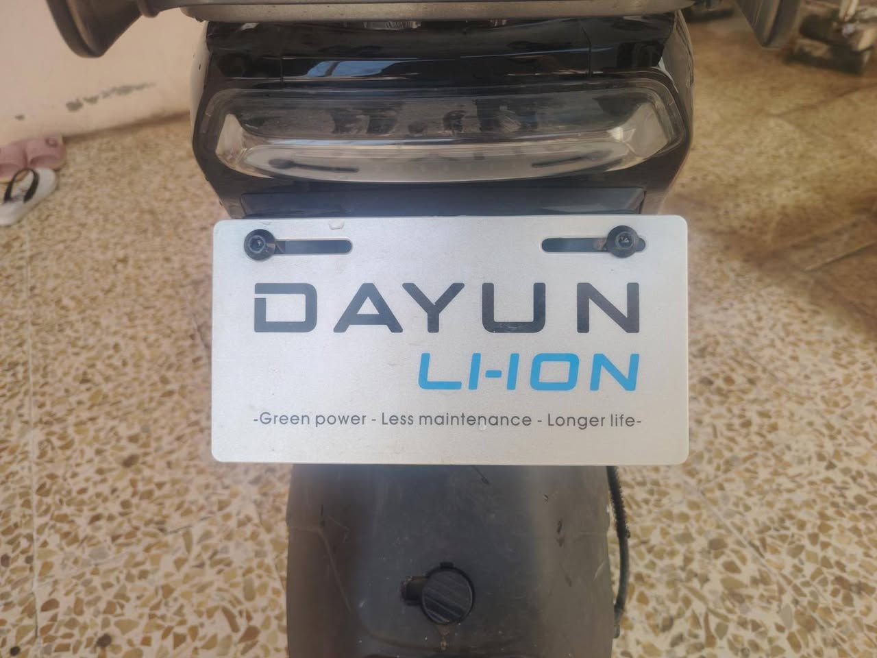 🏍️🔥 للبيع دراجة DAYUN كهربائية ⚡🖤

دراجة نظيفة ومرتبة، شكل رياضي وفخمة 🔥
⚡ كهربائية / شحن
🏁 السرعة الحقيقية: 90 كم/س
🔋 بطارية Li-ion واحدة
📅 سنة الصنع: 2025 أو 2026
🖤 اللون: أسود
✨ الحالة: نظيفة ومرتبة
📄 الأوراق موجودة ✅
📍 المكان: الموصل – حي الإرسال

💰 السعر: مليون وثلاثميه وبي جمال لطيبين دينار
بيه مجال بسيط للجاد فقط 🤝

📞 للتواصل: ***********
⚠️ المعاينة والفحص على الطبيعة.
