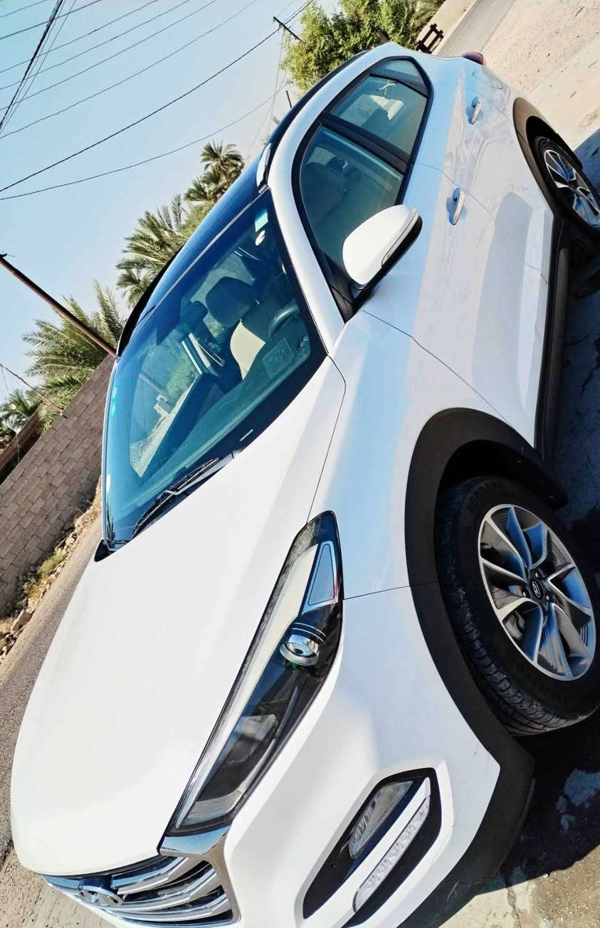 ✨ للبيع: هيونداي توسان 2018 ✨
🚗 المواصفات العامة:

الموديل: 2018

اللون: ابيضّ

المحرك: 2000

سعة المقاعد: 5 راكب

💎 الميزات والمواصفات الإضافية:

تبريد قطعتين (ثلج ما شاء الله) ❄️

3 وضعيات قيادة مختلفة (Drive Modes) ⚙️

تحكم كامل من المقود (تحكم ستيرن) 🎛️

إضاءة أمامية  💡

والعديد من المواصفات المميزة الأخرى...

🔍 حالة السيارة والضرر:
تكحيل. وبارد كلش قليل 

خالية من أي ضرر في الدواخل وبدون خروج أي إيرباك (سليم 100%) 💯

السيارة جاهزة بالكامل بدون أي نقص، شغل وتوكل على الله 🏎️💨

📍 الموقع: بغداد/ 

📞***********

📞***********
