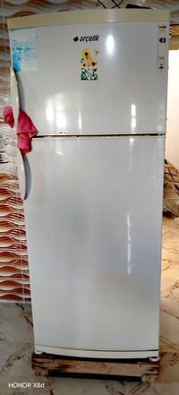 ثلاجه • نضیف • داخل ضعيف