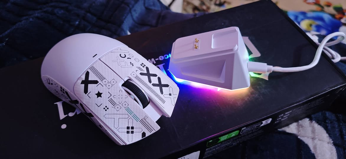 السلام عليكم
عندي هذن القطعتين للبيع استخدام 4 تيام نضافه 100%

ماوس ATTACK SHARK X11 رايده ب35

وكيبورد Snpurdrir رايده ب15 

تاخذهن ثنينهن احسبهن ب42 الف
للتواصل واتساب ***********
