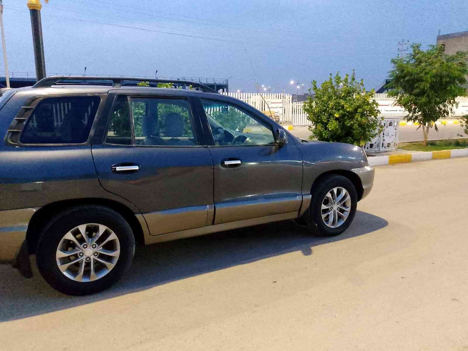 السلام عليكم 
هونداي سنتافيه م 2006 السنويه ل 2029 رقم دولي تحويل مباشر السياره مكفولة كير ومحرك وحداديه وتبريد وتخم تاير وكهربائيات كلها جداد السياره جديده وجاهزه من كلشي السعر 72 محركها 6سلندر السياره مال جناي رقم السياره بصره 
*********** 
مكان السياره ناصريه مركز
