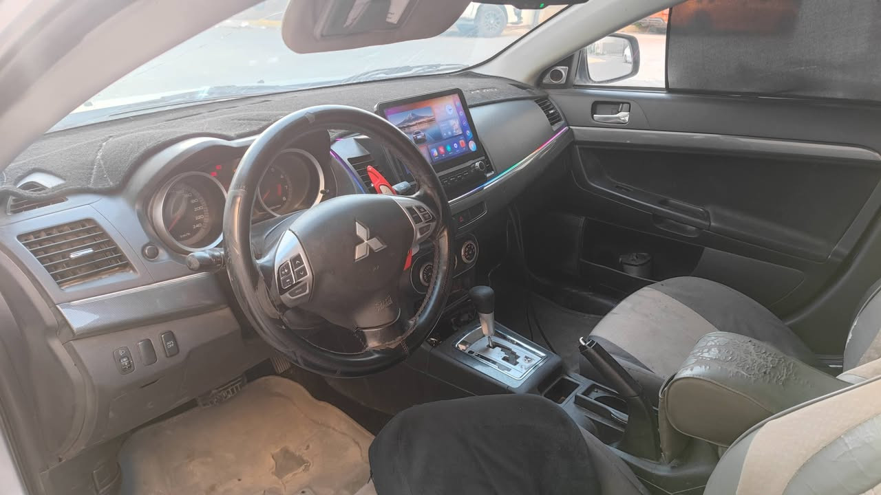 لانسر قرش موديل 2009 GT مكفوله ولا قطعه صبغ
بيهه بارد ابداية الجاملغ الايمن قريب المازده و بارد بالجاملغ الايسر يعني قطعتين بارد 

المواصفات 

بصمه تشغيل و ابواب

فتحه سقف 

تحكم ستيرن 

شفتات سرعه 

مضخم صوت بالصندوق بلادي 

شاشه اندرويد

لايت امامي دوار ويه الستيرن 

صالصنه رياضي مصخم صوت تحكم ريمونت بوابه 

كير ومكينه مكفولات

السعر 98$ و بيهه مجال 

*********** 
***********
