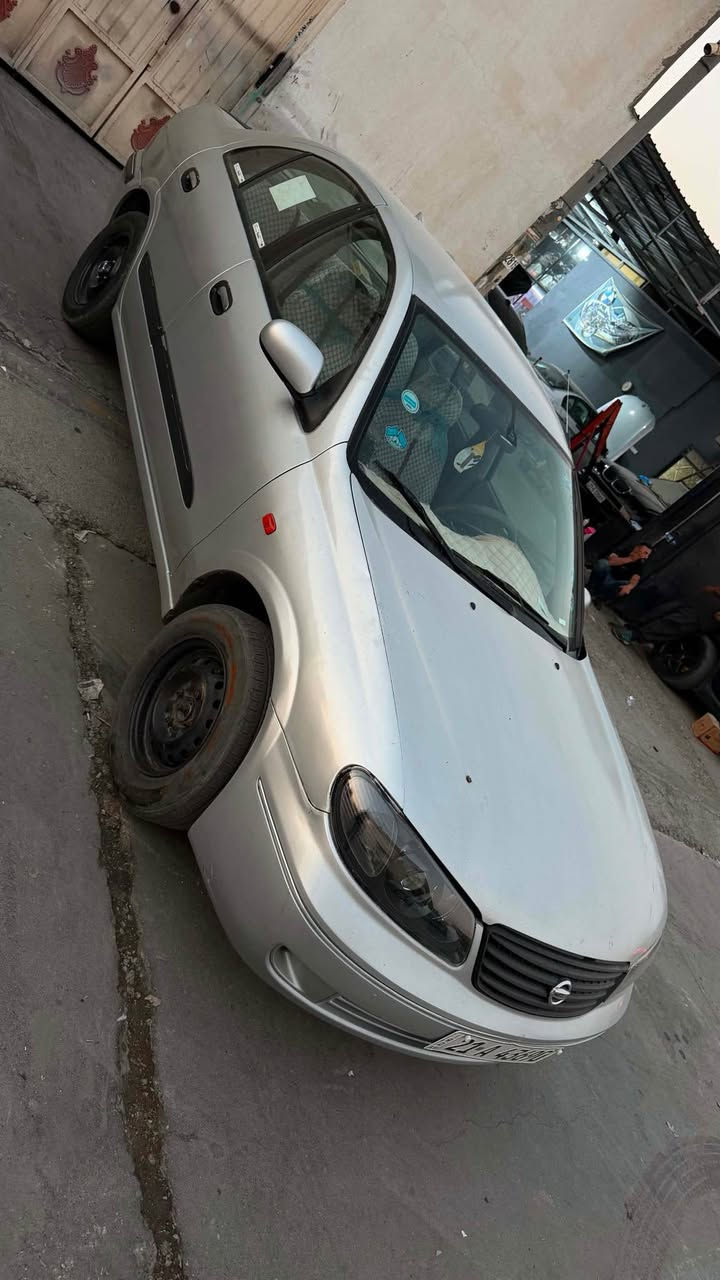 Nissan sunny 2002
نیسان سەنی مۆدێل 2002 کامل پەمپە لەسەر ساغی گێڕ عادی - مەکینە ڕەش - لایت ناو ڕەش و عەدەسە - چوار جام کارەبا - سەنەوی تا 2029 تازەیە بە شەرتی تەحویل و بڕاوەوە غرامە
نرخی 65 گەلاو مەعامەلە 
*********** Singapore

