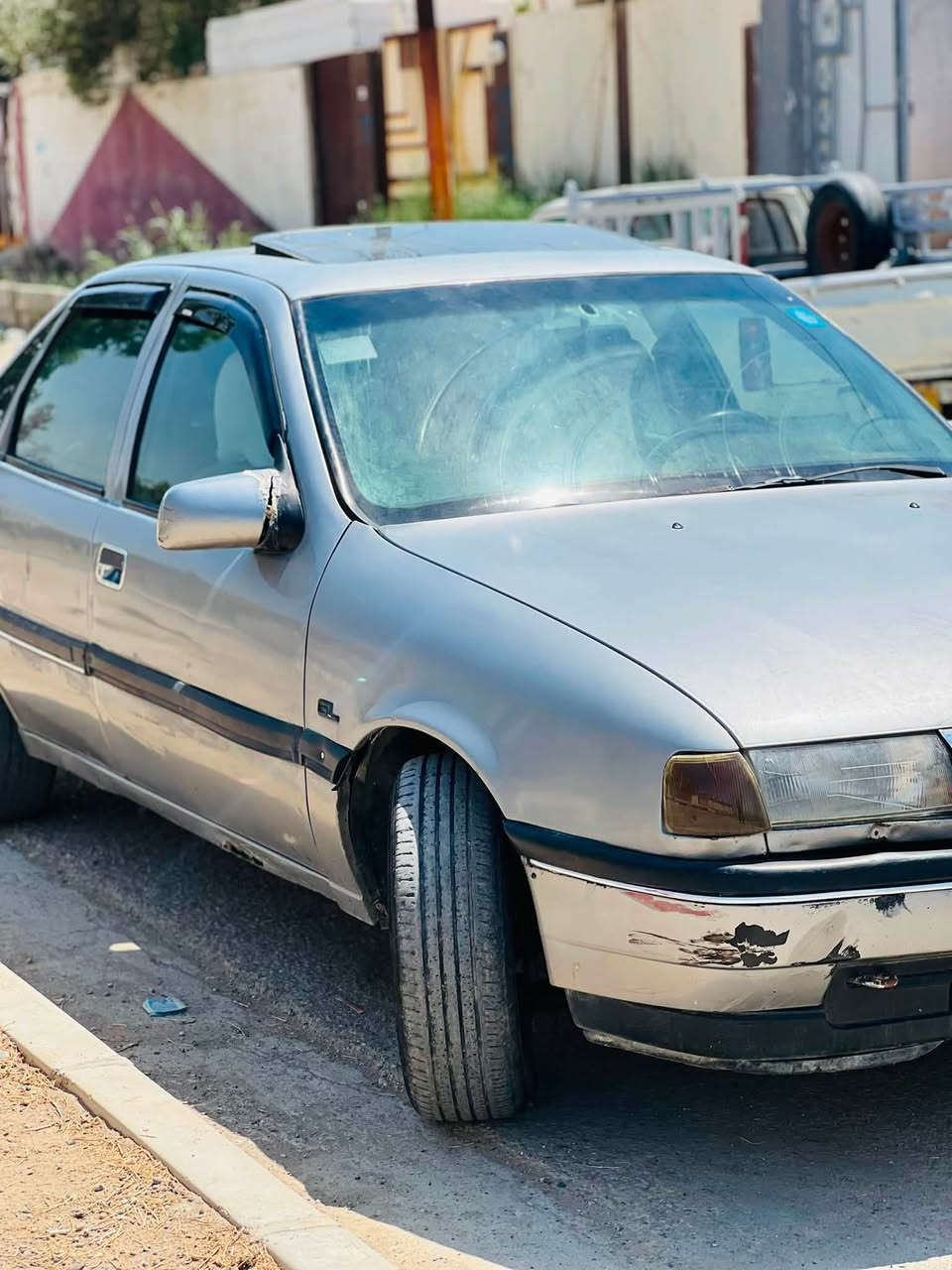 السلام عليكم.  اقرا المنشور وخابرني اوبل فكترا  ١٨   رقم. نينوئ نكليزي  طخم معمر جديد  محرك  كير شرط ضربه جاملق الوره  مصلحه مثل ما بصوره. سقف. بيه تلقيطات معجون شرط لا كالبه ولا مكصوصه اثر تحرير شرط التحويل كابون ما مسجله سياره حلوه ونضيفه السعر  ٣٤ وبيعا. مجال ***********  العنوان  الأيمن الهرمات الأولى

