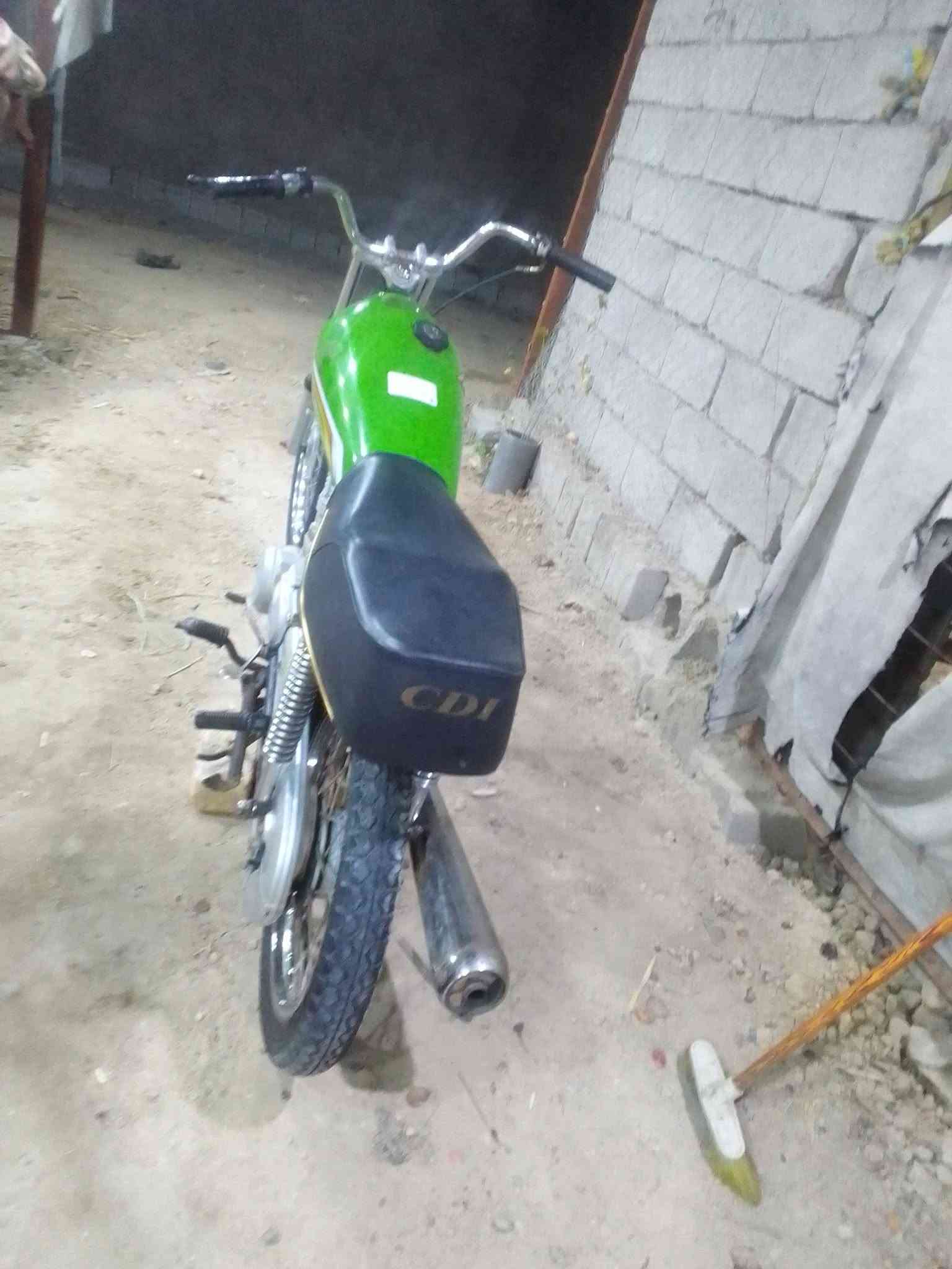 سلام عليكم
دراجه نامه تعمير 23 مكينه نامه اصل شلامجه مفتوحه فقط بستم الاصلي دراجه كلك كلك انظف من صور دراجه حلوه نهظه ومعدل وفصله سعر 400 وبيه مجال للشراي مكاني ناصريه سجن الاصلاح شراي يتصل وبخدمته***********
