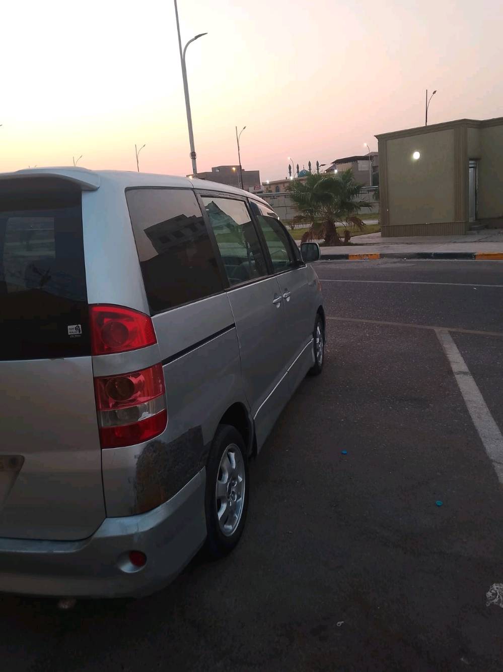 سياره 7راكب اسمه نهأ مديل2002سياره جاهزه من كلشي حداده تخم تاير تبريد قطعتين مكينه 2000مكينه وكير مكفولات رقمه بصره سياره خيرمن الله وهاي نضافه كبال العين عنواني بصره سنويته الحد 2027 السعر 75وبيه مجال***********