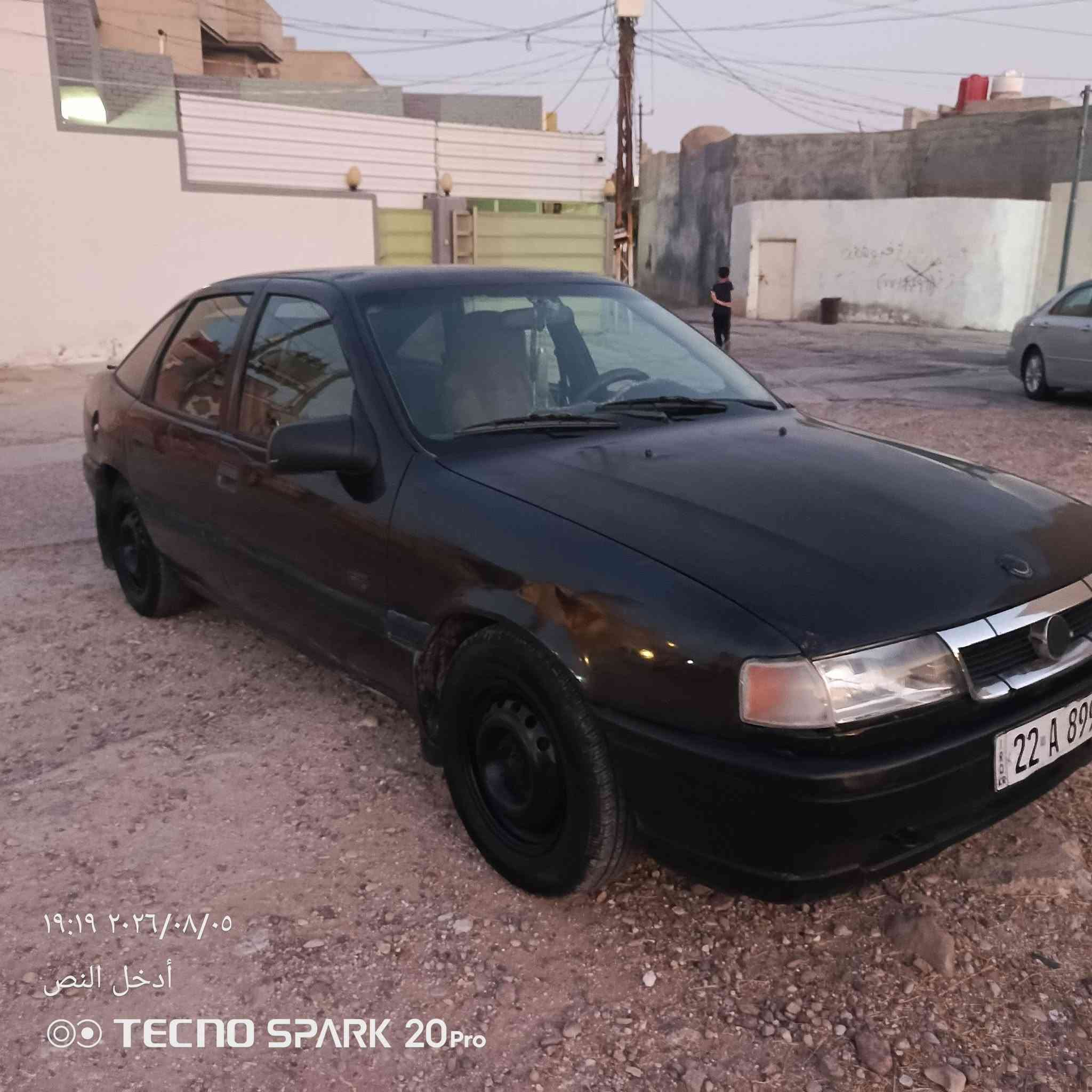 أوبل مووديل 1993
سه نه وييه جديد بسمي تريد 
تحويل وغرامه بشرت وه كاله 
سعره 33$ خابرني تدلال 
***********
