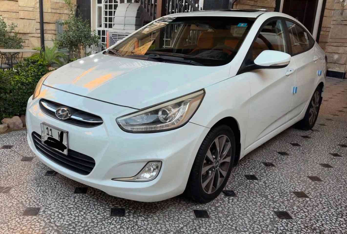 السلام عليكم ..
للبيع اكسنت خليجي ٢٠١٦ فول مواصفات ١/١ ( بلو ) كفالة من الحادث سيارة جداً نظيفة بدون اي نقص وشرط الفحص 
رقم بغداد مشروع وطني سنوية ب اسمي 
المواصفات :-
١- فتحة ( سلايد ) 
٢- شاشة كبيرة 
٣- لايت لد نهاري 
٤- دوشمة ارضيه وكشنات 
٥- محرك ١٦٠٠ دوش مكفول 
٦- ٤ دسك 
٧- فول تحكم ستيرن 
وباقي المواصفات المعروفة للاكسنت 
ملاحظة ((بيه صبغ جداً بسيط بين البابين من جوه شي بسيط )) وشرط الفحص 
عنوان بغداد حي الجامعة 
السعر ١٠٧ ورقة 
***********
