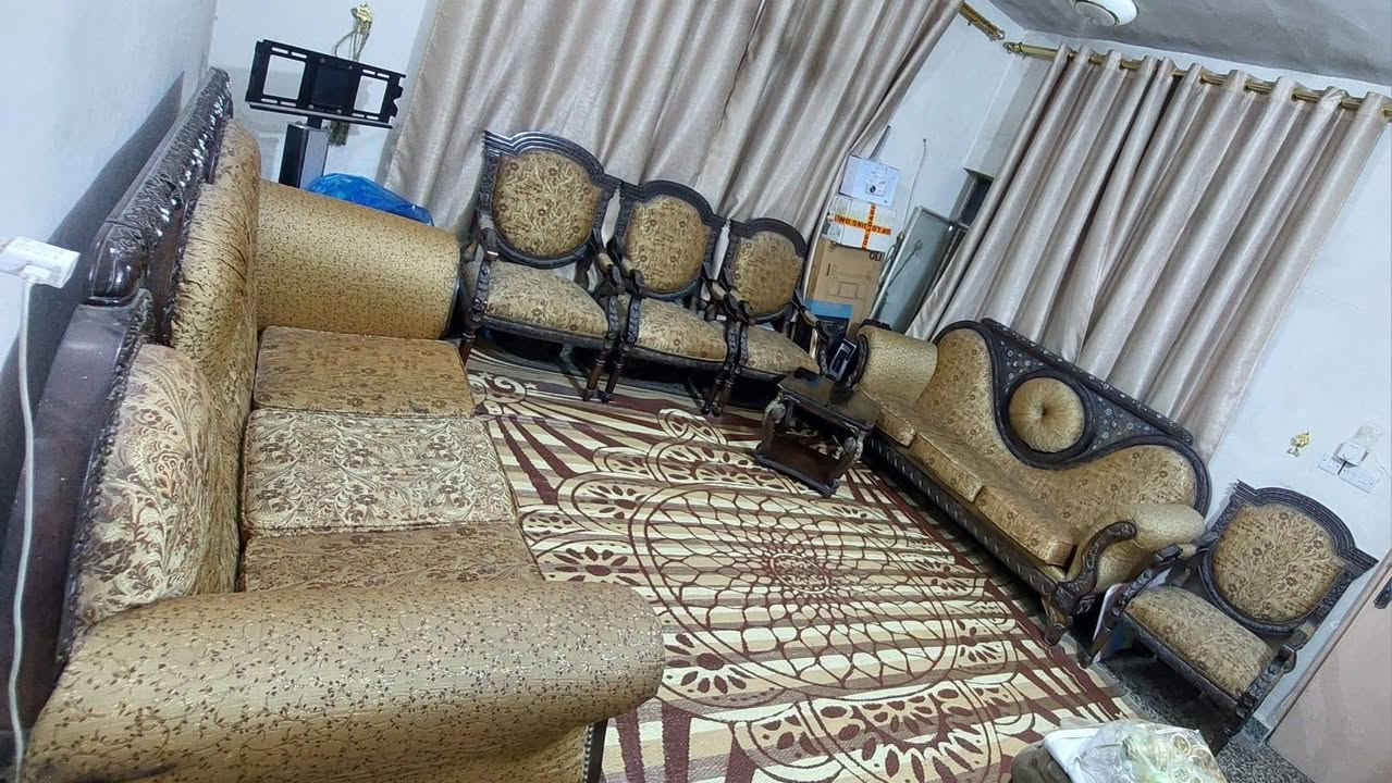 السلام عليكم   مكلف بالنشر  اخوان تخم للبيع قنفتين و اربع كراسي وسيت طبلات وكوشات تخم نظيف جدا اني دوشمجي والتخم مال ولد صاحبي كلفني ابيعة نظافتة 75٪  تخم مامتعوب يعني تاخذة وتنصبة بدون تصليح  السعر 700  مكانة بالامين الثانية  قرب مركز الشرطة للاستفسار  اكثر اتصال  *********** 
ملاحظة احيانا مامتواجد واتساب اكون خارج الشبكة
