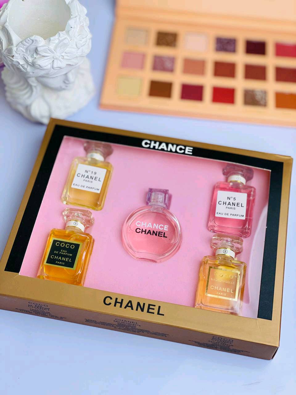 بكج عطور شانيل مني 🙂🌺

السعر 20الف