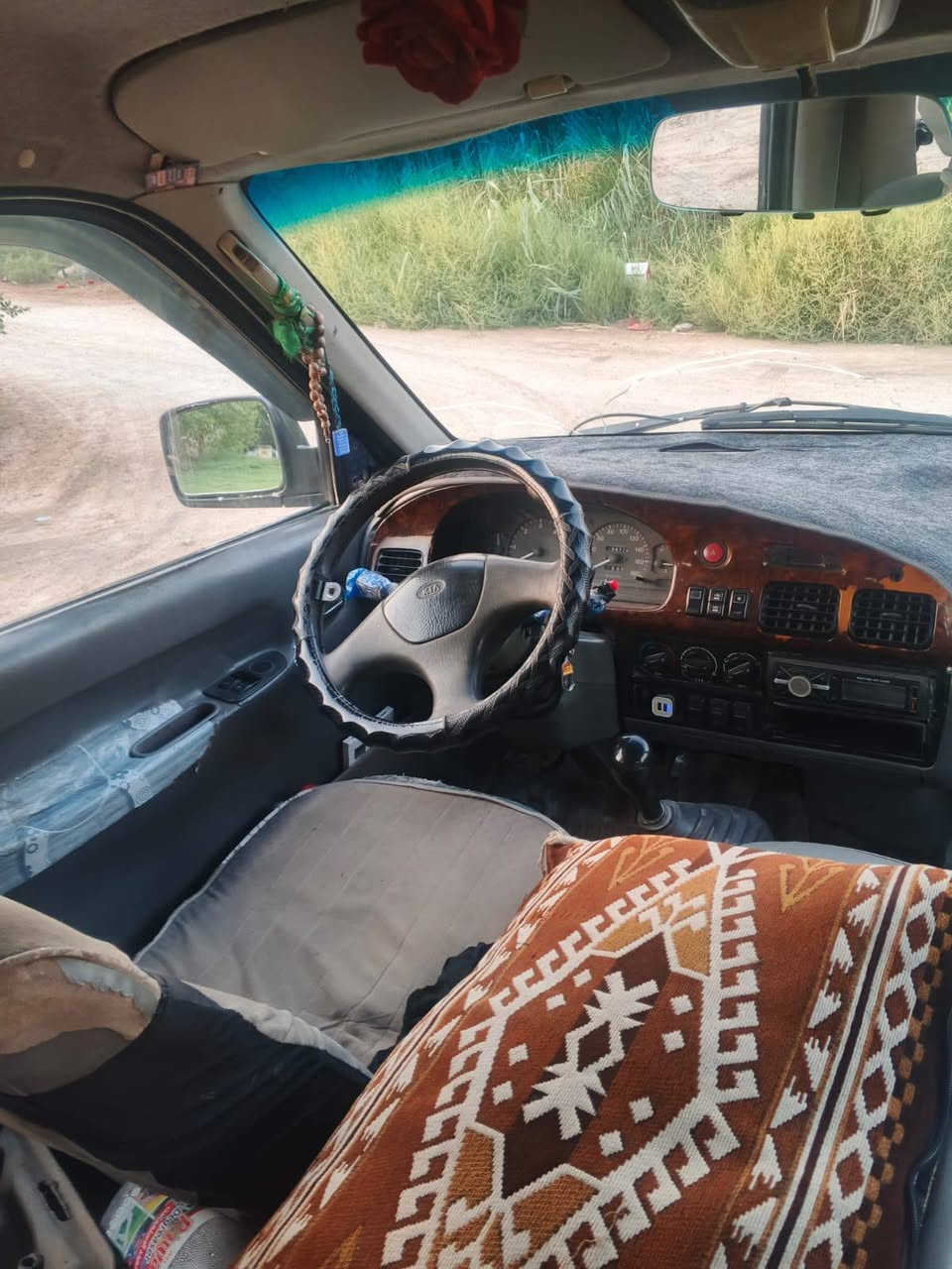 السلام عليكم من رخصت الكروب بريجو موديل 97 رقم انكليزي سنويه نافذه صارلها 9ايام يعني اجدد خمس سنوات كير جديد ومكينه مجفته صارلها 3اشهر حداديه جديده تايرات جدد صدر جديد سياره جاهزة شواصي بس الجوه العبري بيه باج كشنات منغولي مكفوله من الضربه والصبغ والسياره احلى من الصورة مداور ثاني يوم السعر 65 قفل او مراوس بجنبي ناصي او فتون وماارد على الفيس الاتصال على الرقم التالي ***********
