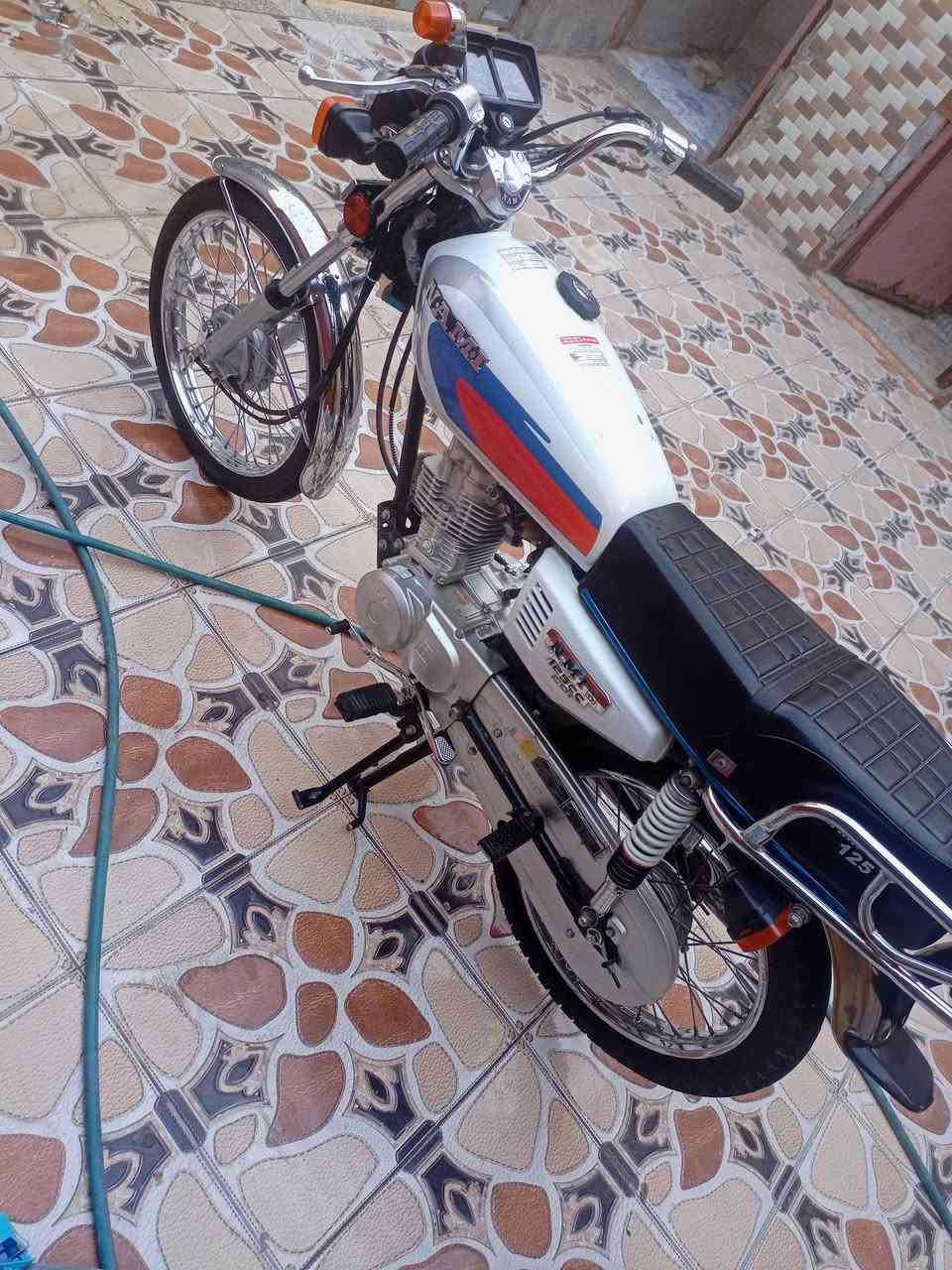 دراجه تعمير شاصي ارشه 16 والغراض نامه اصلي اوراق 5 السعر 850 وبيها مجال تريد نت تريد تخابر ***********

