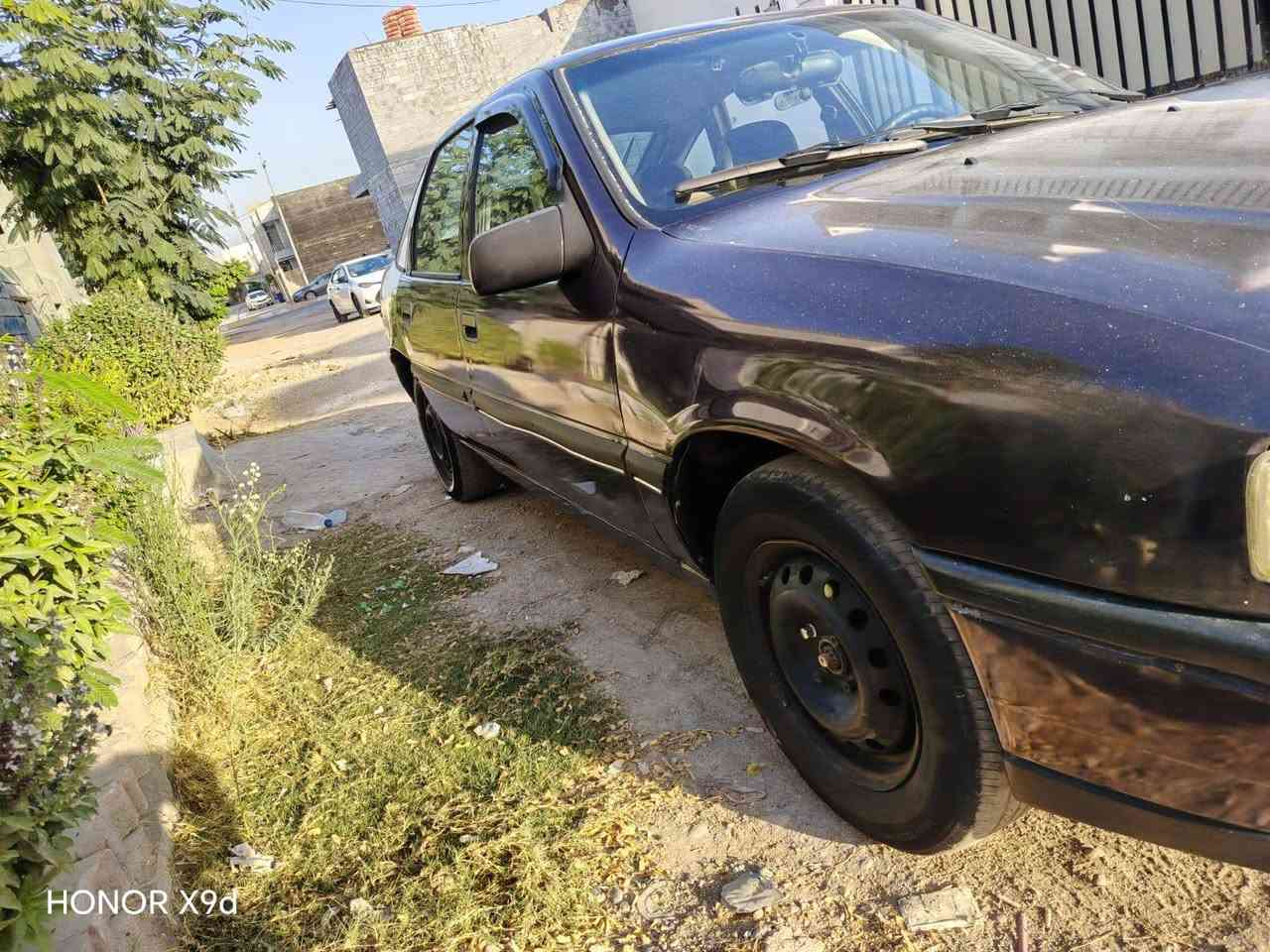 سلام عليكم اوبل فكترا 1992 سنويه عاج 
اليف صاقطه بيهه بطاقه بانزين محرك 16 قايش عريض .سعره 24 ومجال *********** كركوك, العراق
