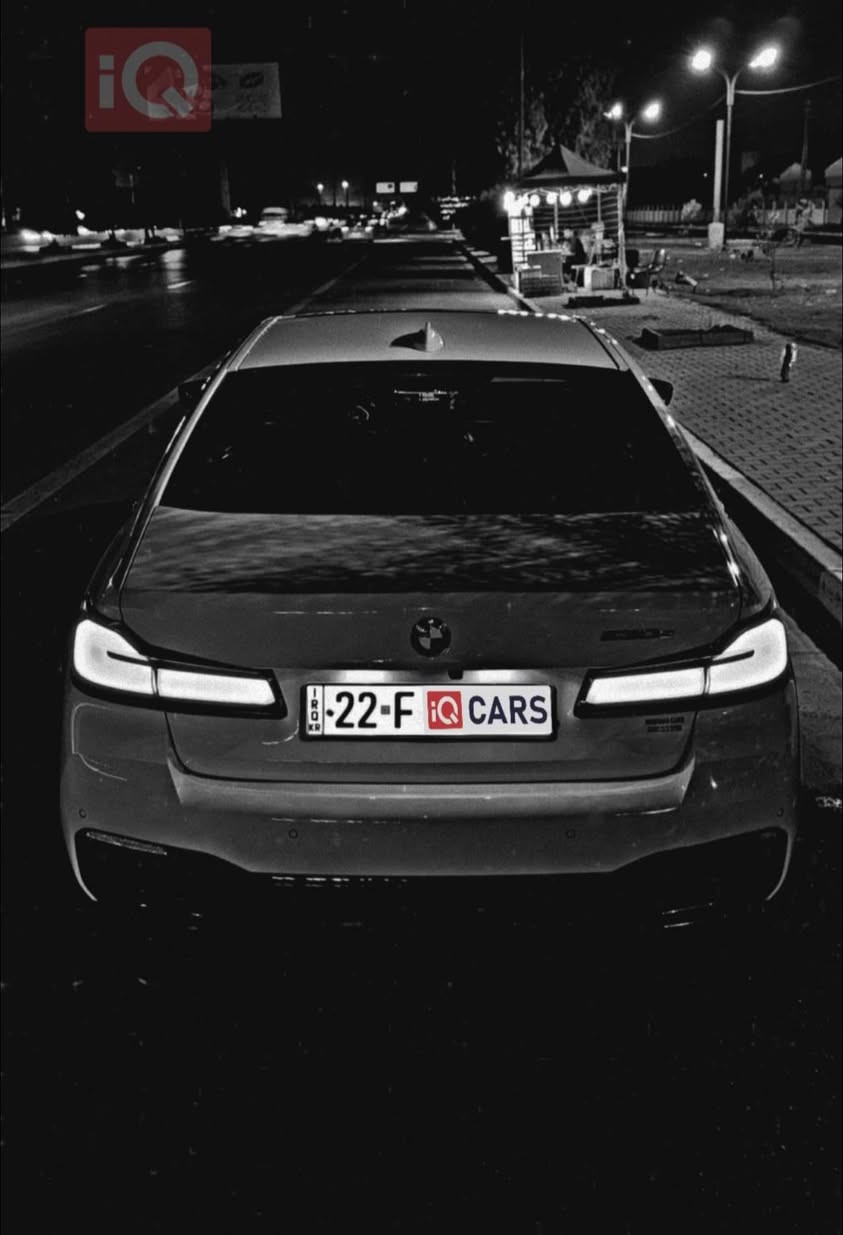 BMW /530e  الماني مواصفات خاصة
BMW 2023 /530e 
M Package / ام بكج بلادي 🔥
XtraBoost 🔥 دفع خلفي 
1-السيارة اندفجول طلب خاص 
‏Plug-in Hybrid / بلك ان + هايبرد + محرك 
السيارة طلب خاص اعلى من 1/1 
ابواب شفط + صندوك 
داخل كشنات 740 اسبريسو قهوة 
تحكم تبريد شاشة 700 
داتا شو كبير ومتغير مع وضعيات القيادة 
شاشات دجتال 
كشنات تدفئة تبريد امامي خلفي 
ستيرن M تدفئة ستيرن
قطعتين تبريد منفصل + تحكم خلفي منفصل 
بانوراما فتحة سقف 
بردات كهرباء 
5 كامرات 360 
كامرات دوار ويا الستيرن n 
نضام الصوت 🔊 سماعة (Harman Kardo (16
شفتات ستيرن M
شحن لاسلكي  
فول رادارات امامي خلفي جوانب 
نقطة عمياء 
اشاير مري
ليدات امامية ابيض + ازرك 
حساسات 360 توقف ذاتي عند الاقتراب 
سياقة ذاتية آلي 
كشن ميموري خزن سايق + سكن 
اوتو هولد 
لايتات امامي متحرك ويا الستيرن ليزر 
5 بردات 
مري شفط وقلاب
تشغيل بدون بصمة كارت
• عادم رياضي M Sport متغير من الشاشة 3 اصوات 
• سقف بانوراما
• أبواب شفط Soft Close
• شحن لاسلكي للهاتف
• أوامر صوتية BMW Intelligent Personal Assistant
‏• Gesture Control – تحكم بالإيماءات
• كاميرات محيطية 360°
• مساعد الركن Parking Assistant
• تحذير النقطة العمياء
• تحذير مغادرة المسار
• مساعد المحافظة على المسار
• تحذير الاصطدام الأمامي
• فرملة طوارئ
• مثبت سرعة
بصمة ابواب 
تحكم موس لمس 
انارة محيطية دواخل متغير وتحذر عند فتح الباب 
رادار مشاه 
 السيارة محركين سوة كهرباء بانزين 
السيارة بعد بيها هواية مواصفات 
تخم تايرات اصلي جديد 
ترايك زيرو 
كير محرك برغي ممفتوح كفالة 
ماشية 30 الف mi
صفر مسج 
بانزين وتشحن نفسها خلال الممشى وشاحن خارجي 
السيارة ليبل واحد 
السيارة تقرير كلين 
بيها كلير وجه الصندوك مو كله بس الوجه اثر شخوط (نقل)وشبر فقط من البونيد لا تعديل ولا معجون 
بغداد المنصور 
***********
32500$

نص مكتوب في الصور:
- Monday 2:47 AM BAGHDAD
