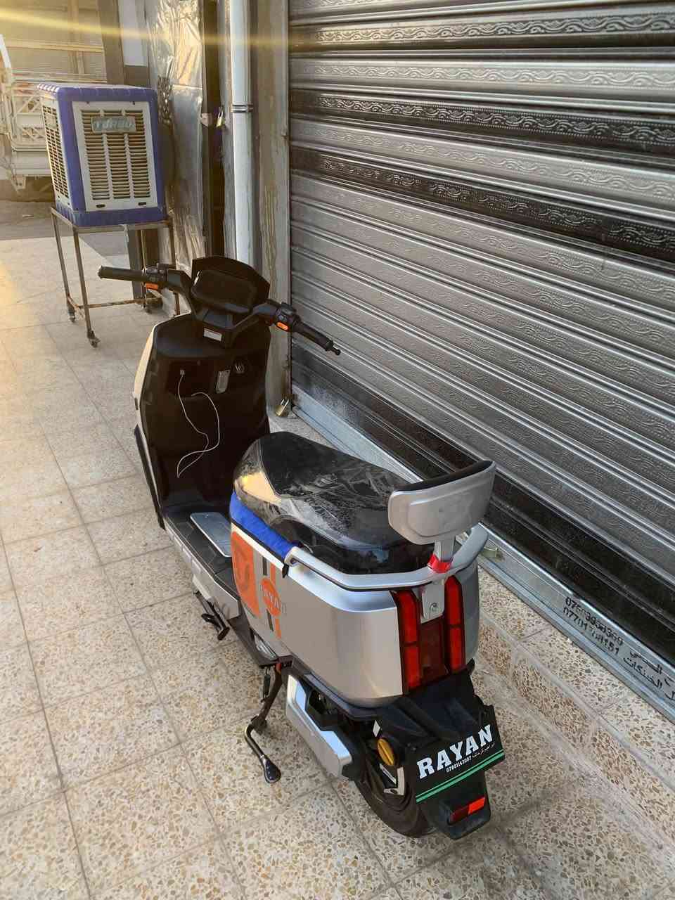 ريان وحش الكون لون سلفر
معروفه مواصفات ريان
 
بطاريات ٦ مسطره كلهن على فحص شرط

ملف ٢٠٠٠ حقيقي

فقط بي خدوش بسيطه ماتبين بالبوليش تروح

مكاني موصل حي الوليد

يرهم مراوس حسب القناعه 

***********
