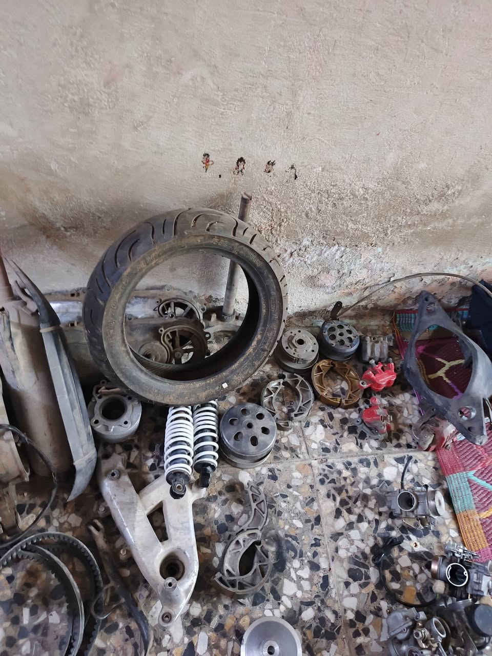 اغراض سكنز للبيع شنو تحتاج موجود مدينة الصدر وهذا رقمي ***********

