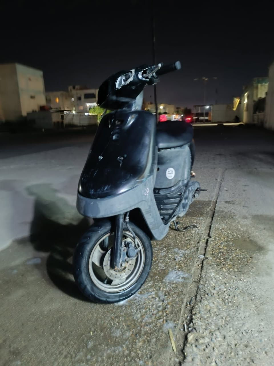دراجه بطه وكيل فحل مو نثيه طلعته شهر 12مامبدل بيه شي ابد فقط تاير خلفي صيني
كهربائيات شغاله
مكينه خشنه 
سلف شغال هندر نكره وحده متصير اثنين
كفرات تجاري 
لايت مازدا موجود ولايت بومه
وياه جفوف ونضاره شتائيه ب5غير عن السعر 
الشراي *********** 
الدراجه مابيها اي عطل ريشتها موجوده مامشدوده
