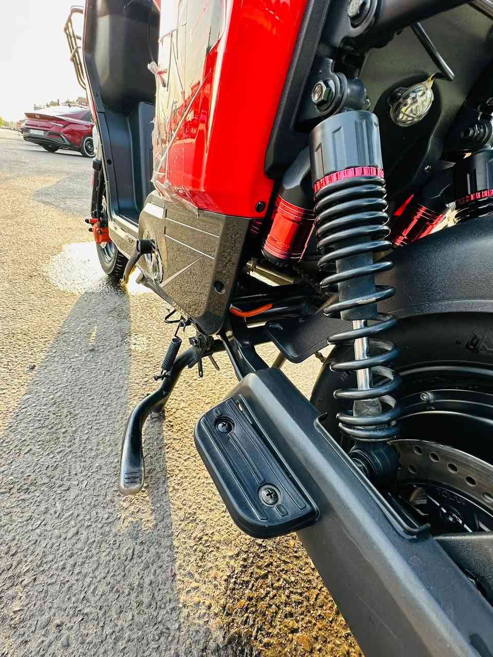دراجة شحن R9 مديل ٢٠٢٥
دراجة شحن فول مواصفات 

بطاريات 🔋 5 اكبار او نضام البك 

او دبل اشارة دراجة ممتازه 

معروضة ب ٣٥٠ او بيها مجال بسيط 

مكان بغداد حي الجهاد رقم التواصل او متوفر واتساب 

( ***********)

نص مكتوب في الصور:
- _11a23