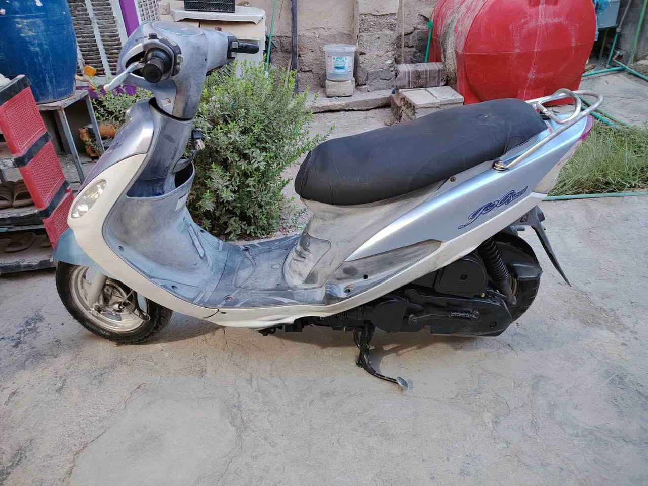 للبيع فقط
ماكس منغولي 
 دراجه مال حاويه فول نضافه 
شلعه معدل فول 
 تجي وتفحص وتقتنع وتاخذ 
السعر ٨٥٠ وبيه مجال  شي بسيط

‭***********‬
