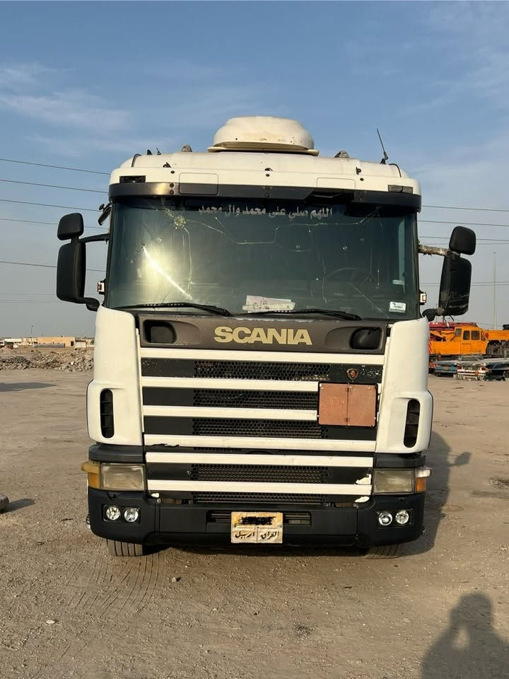 سكانيا موديل 2000 محرك انجكتر رقم أربيل قلاب ثلاث لوحات   سنوية منتهية راس وعربانة ب115$ وبيها مجال  مكاني البصرة ***********
