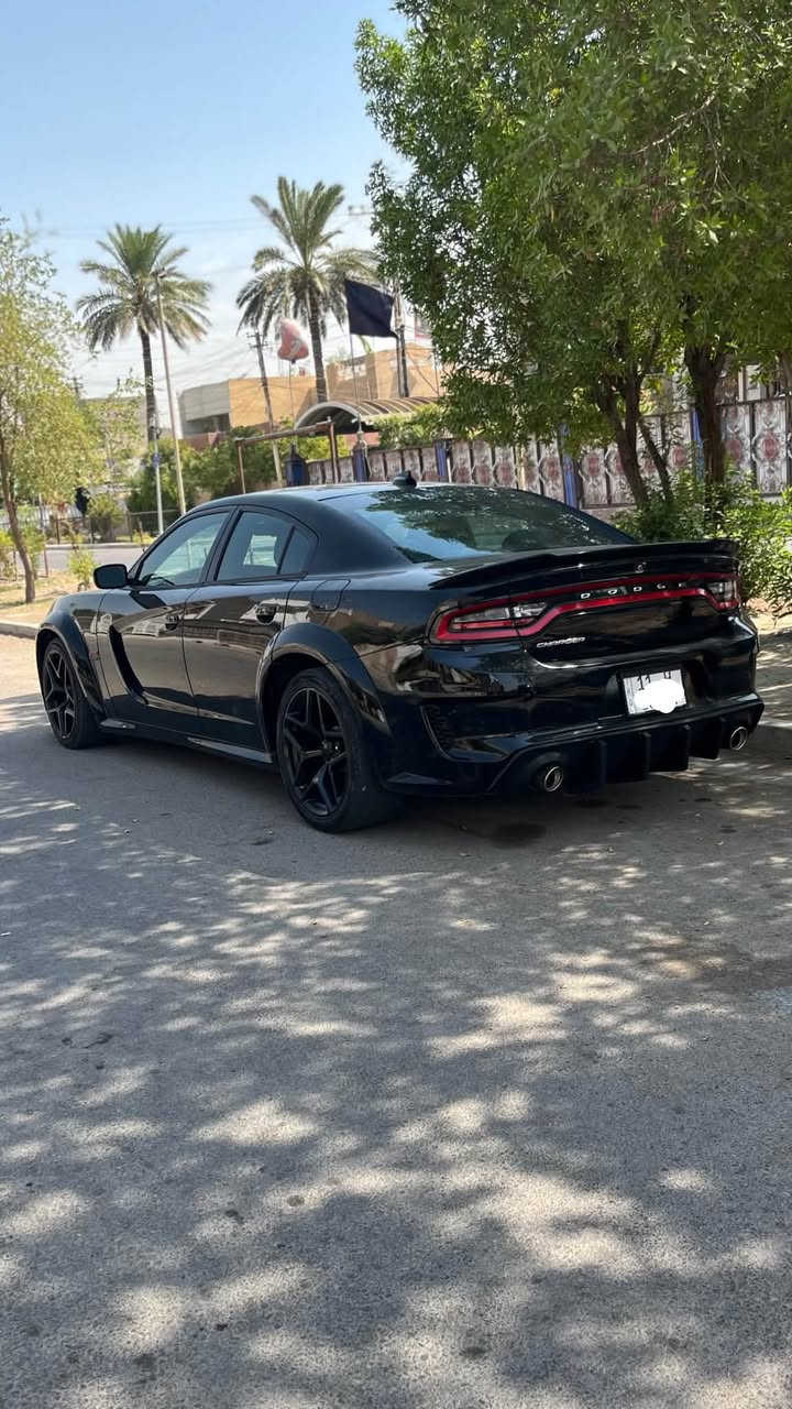 السلام عليكم جارجر 2017 sxt
رقم بغداد محرك 3600 كير ومحرك كفالة
السيارة عليه وايد نضيفة / تو ويل 
ماشية 114 / رقم جديد /هزة جديدة
كشن كهرباء + تدفئة ش
شاشة جبيره تشغيل عن بعد بصمت ابواب 
صندوق بصمة تبريد قطعتين
صور الحادث داخل المنشور + صور السونر 
السعر 178 قابل للتفاوض 
المكان بغداد /الزعفرانية
***********
