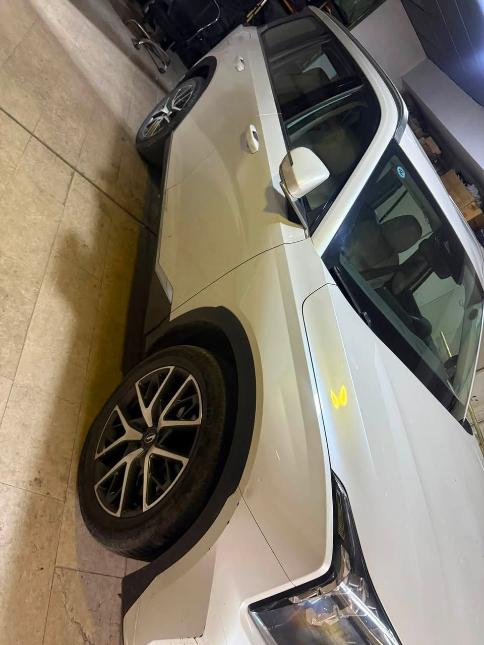 GAC GS8 2023 للبيع 🔥

🚘 GAC GS8 موديل 2023
🤍 لون أبيض — داخلية جلد بيج فخمة
👥 7 مقاعد / 3 صفوف
⚙️ محرك 2.0 Turbo TGDI
💪 248 حصان
🔥 عزم 400 نيوتن متر
🔄 قير أوتوماتيك 8 سرعات AISIN

✨ المواصفات:
• فتحة سقف بانوراما
• عدادات رقمية
• شاشات وأنظمة ترفيه
• إضاءة داخلية Ambient
• مقاعد جلد كهربائية
• تكييف أوتوماتيك
• دخول وتشغيل ذكي
• إضاءة LED
• جنوط ألمنيوم
• حساسات وكاميرات
• أنظمة أمان ومساعدة للسائق
• شنطة كهربائية

📍 الموقع: العرصات – بغداد
💰 السعر: 215,000 دولار، قابل للتفاوض 💵
📞 ***********

السيارة نظيفة جدًا وجاهزة للفحص والمشاهدة.
