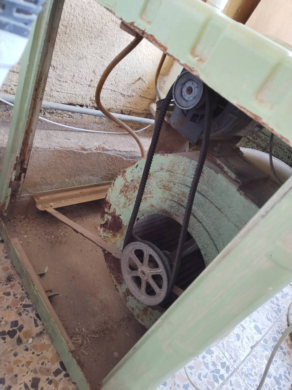مبردة الونا حجم ٢ ونص ٧٥ الف الشراي يتصل على صاحبها *********** مكانه فلوجة
