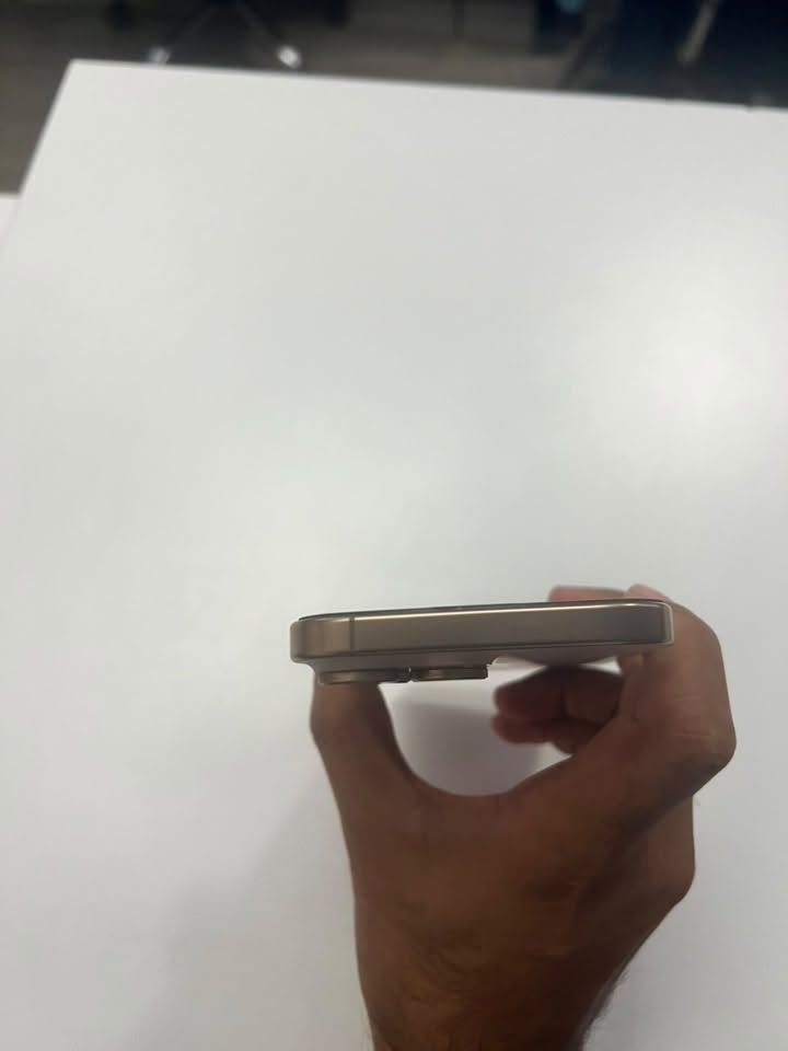 16pro max 256 سعره 1350 ***********/
***********
