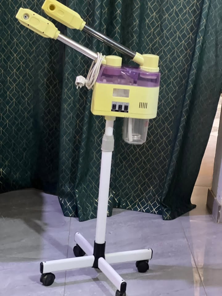 جهاز بخار نضيف كلش مستخدم شي قليل
سعره 40وبي مجال 

رقم الهاتف ‭***********‬
