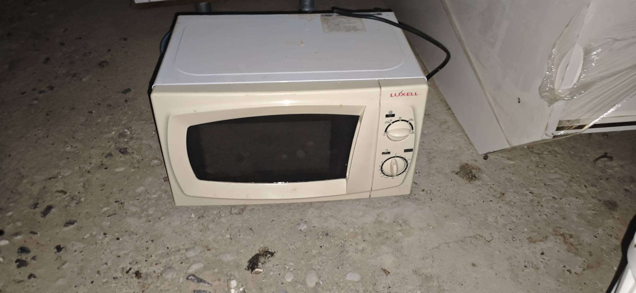 غرض للبيع ***********/‪***********‬‏
