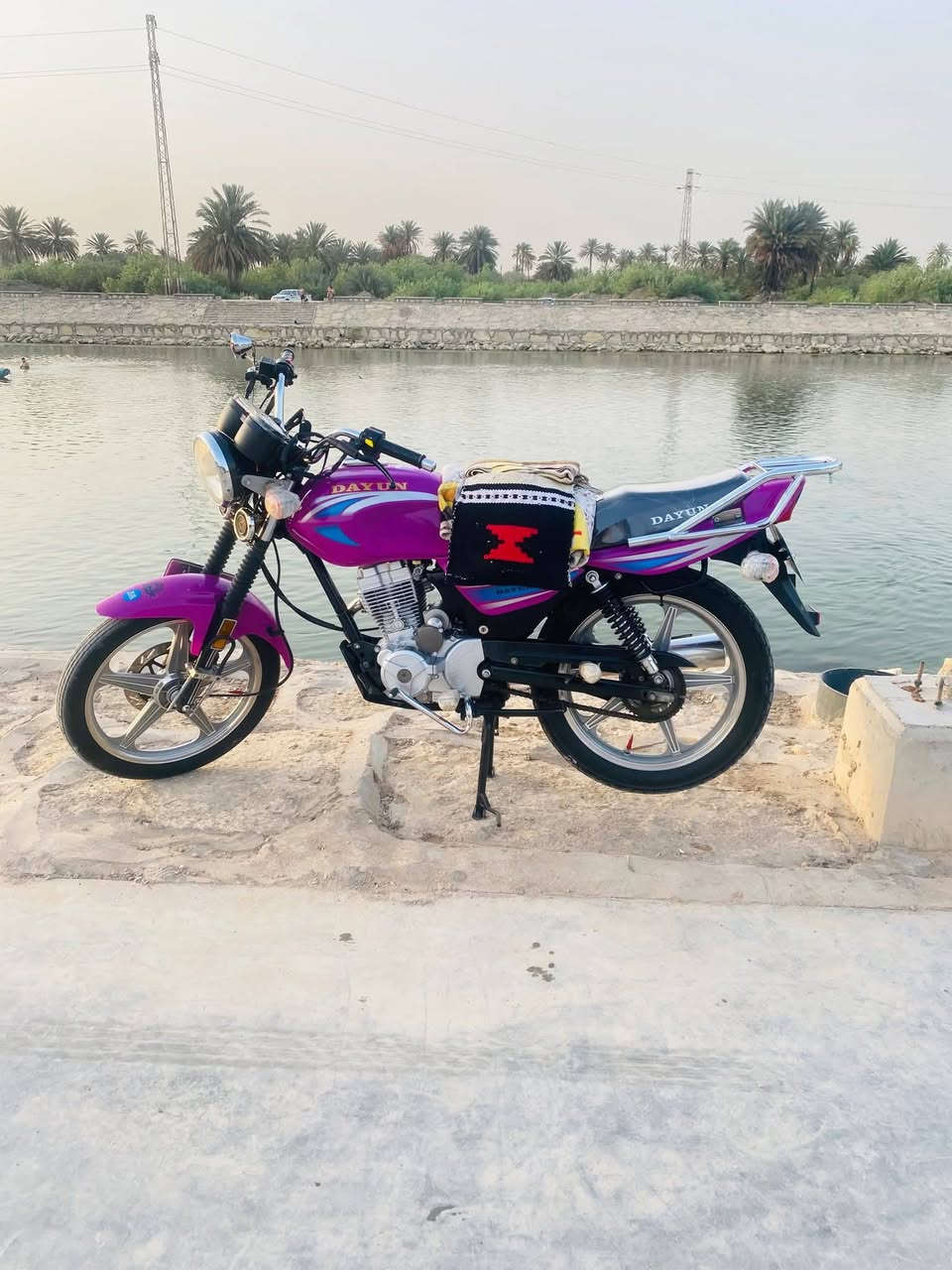 السلام عليكم 
دايوان 2023 مكينه زيرو عل  سحك  بعده رقم إنكليزي  باسمي سنويه 2030
 
دراجه نضافته كبالك تعال وشوفه 
مكان دراجه حله مركز مدينه 
هاتف ***********
