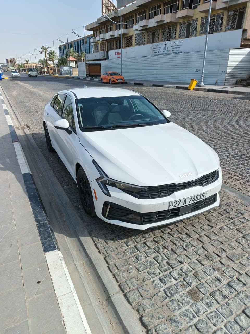 K5 2025 زيرو للبيع 
***********
المكان الغراف 
السياره على وضع الشركه امريكي محرك 2500 شاشه كامرا رادار  وبقيه المواصفات السياره شهداء باسمنا وكاله عامه الضربه منزلها بالصور كلش خفيفه مستعجل على البيع  السعر 193 وبي مجال حك الجيه
