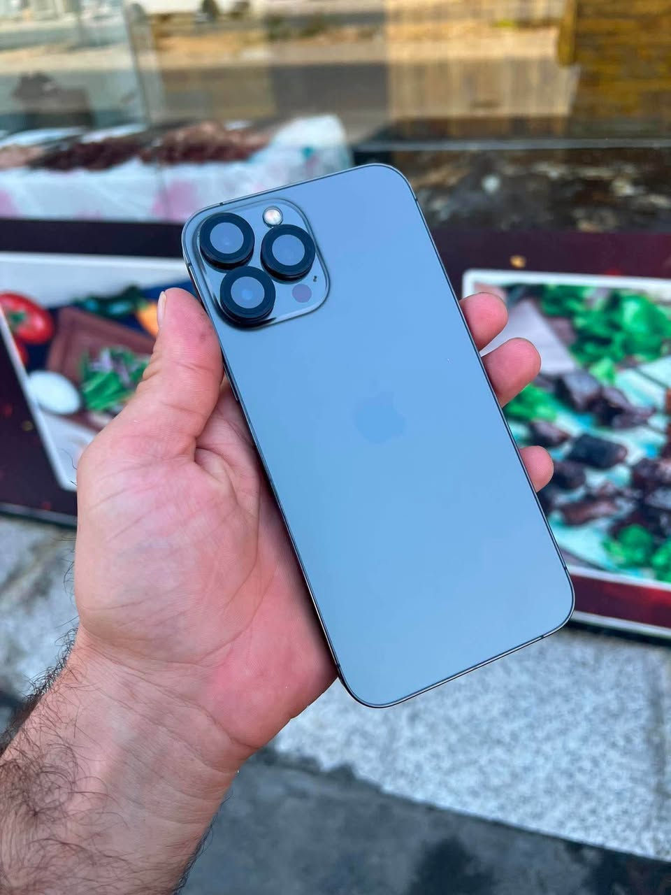 IPhone 14 Pro Max zor xawen nakrawa bashart battary 87biladi 128gb 1sim ba zaman أربيل, العراق

نص مكتوب في الصور:
- 11:41
- LTE 13
- Pil Sağlığı ve Şarj Etme
- Telefon pilleri, şarj edilebilir bütün piller gibi eskidikçe performansı azalan tüketim mallarıdır. Daha fazlası...
- Maksimum Kapasite
- %87
- Bu, yeni pile kıyasla mevcut pil kapasitesinin ölçüsüdür. Düşük kapasite, şarjdan sonra kullanım süresinin azalmasına neden olabilir.
- En Yüksek Performans Yeterliliği
- Yerleşik dinamik yazılım ve donanım sistemleri, iPhone'unuzun pilinin kimyasal olarak yaşlanması gibi görülebilecek performans etkilerini engellemeye yardımcı olabilir.
- İyileştirilmiş Pil Şarjı
- iPhone, pilin eskime hızını yavaşlatmak için günlük şarj etme rutininizi öğrenir, böylece telefonunuzu kullanmaya ihtiyacınız olana kadar %80 oranını geçince şarj etmeyi durdurmak için bekleyebilir.
- Temiz Enerji ile Şarj
- iPhone, bölgenizde daha düşük karbon emisyonlu elektrik kullanılabildiğinde şarj etmeyi seçerek karbon ayak izinizi azaltmaya çalışır. iPhone, onu kullanmaya ihtiyacınız olmadan önce tam dolması için günlük şarj etme rutininizi öğrenir. Daha fazla bilgi...
- Koyu Mod Kapalı
- Night Shift Kapalı
- True Tone Kapalı